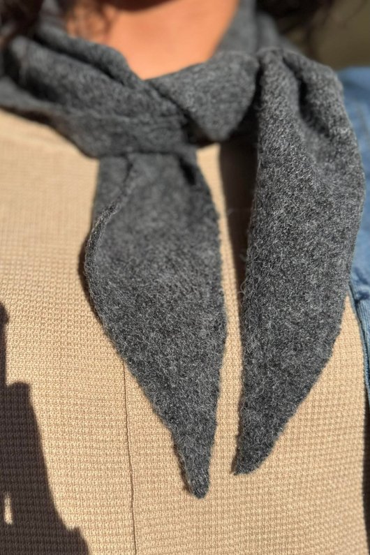 Jonti Knit Neckerchief Charcoal Marl